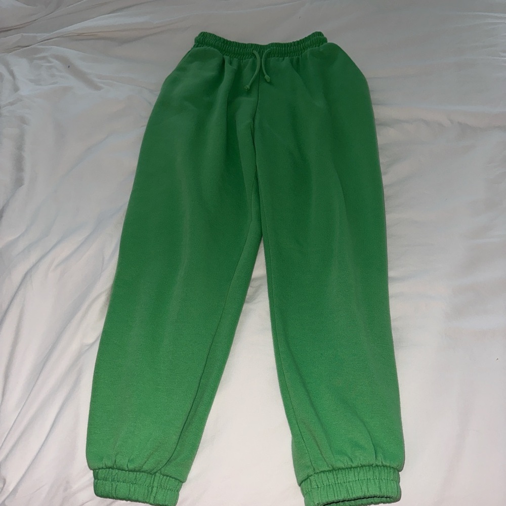 women’s M green zara sweatpants